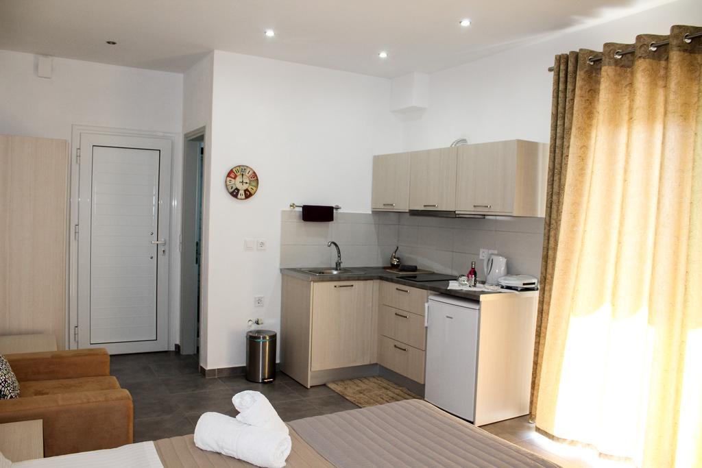 Mariza'S Guest House Скиатос Экстерьер фото